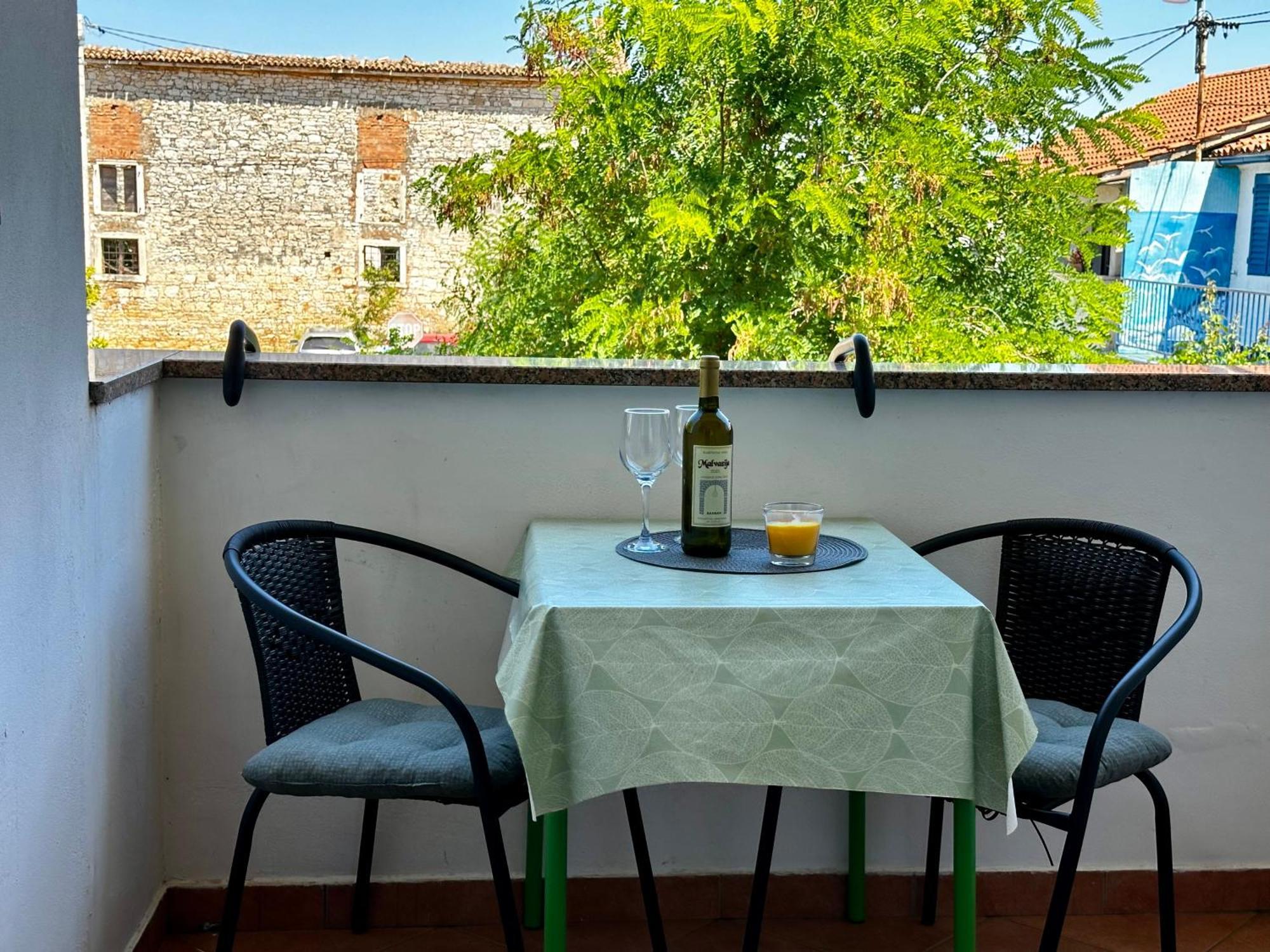 Apartments Vojvoda Porec Luaran gambar